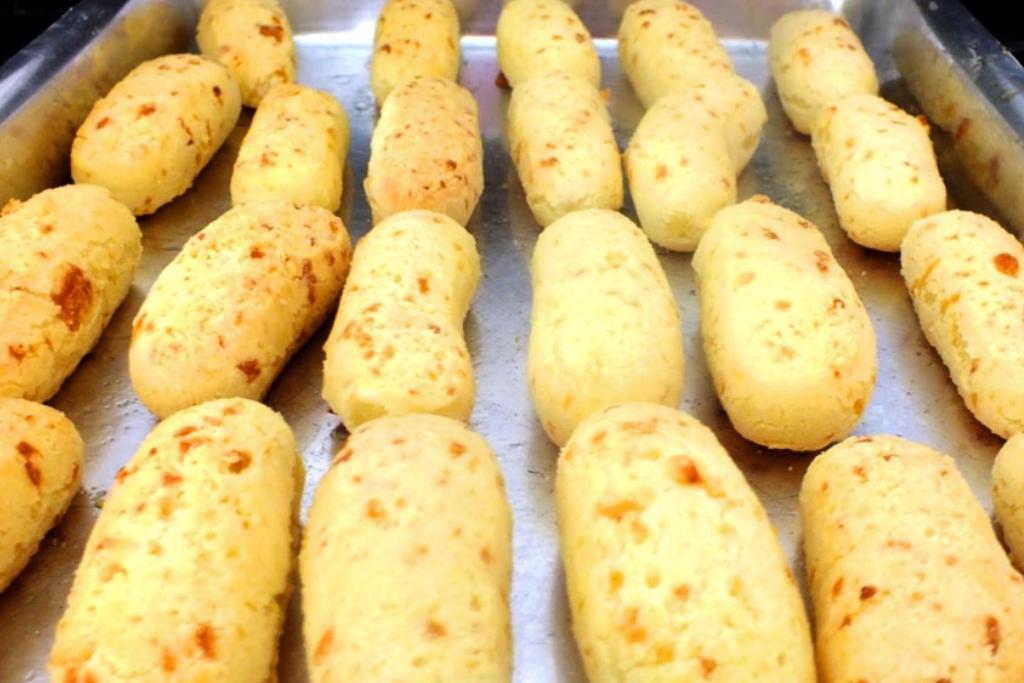 Biscoito de polvilho com queijo igual o que a vovó fazia na roça