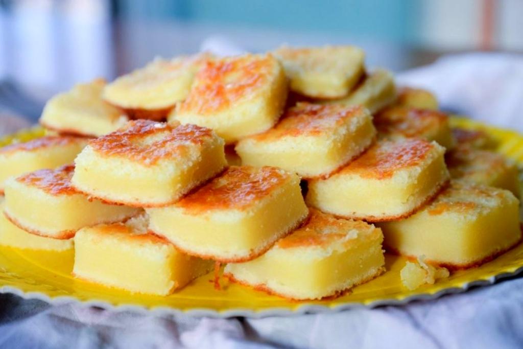 Bolo de leite condensado com queijo minas, fiz e amei esta combinação