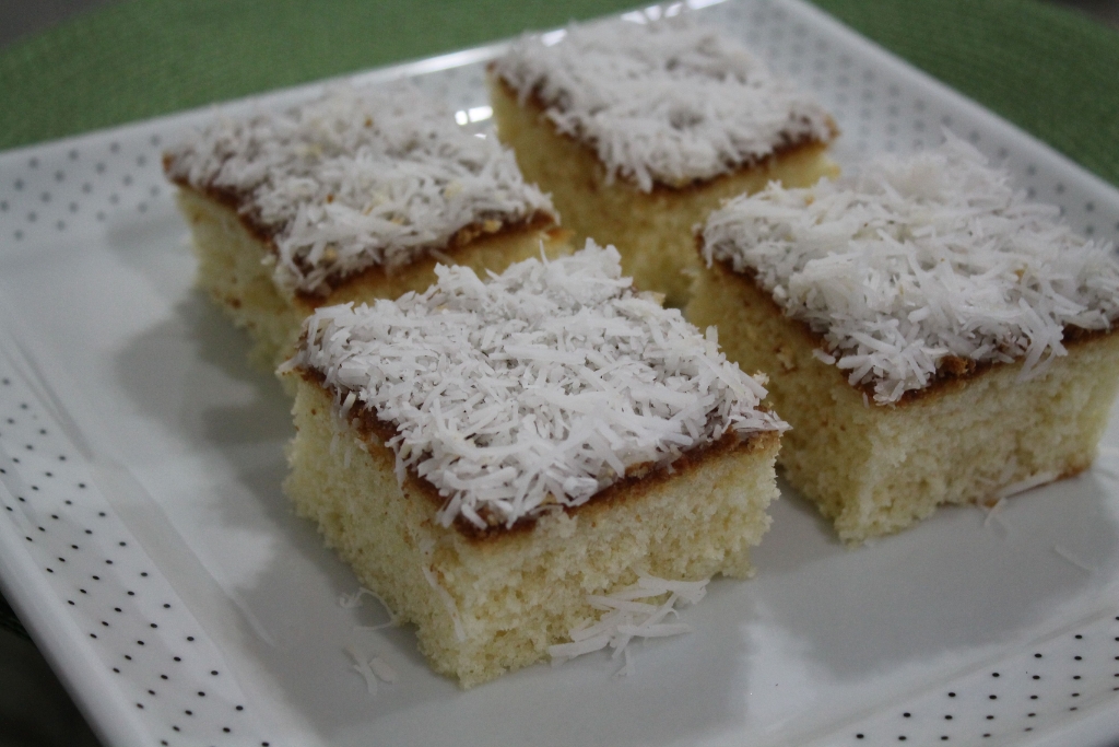 Bolo de maisena com coco, você vai se apaixonar por essa maravilha