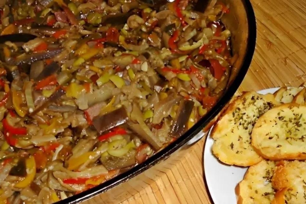 Caponata de berinjela com azeite delicia ideal para servir em ocasiões especiais