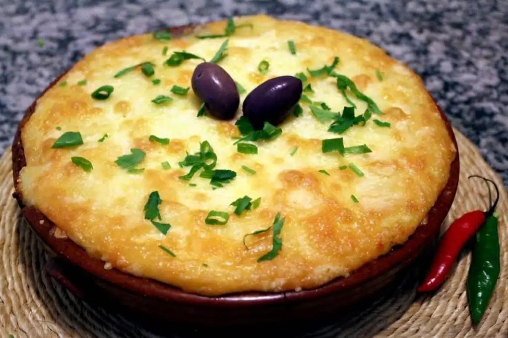 Escondidinho de bacalhau delícia, para servir na ceia de natal com a família