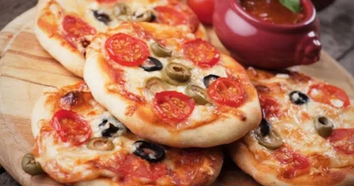 Mini pizza fácil e deliciosa, aprendi fazer dessa maneira e agora faço todas as noite de pizza