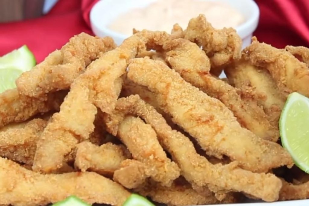 Tirinha de frango empanado perfeito pra comer com uma cervejinha