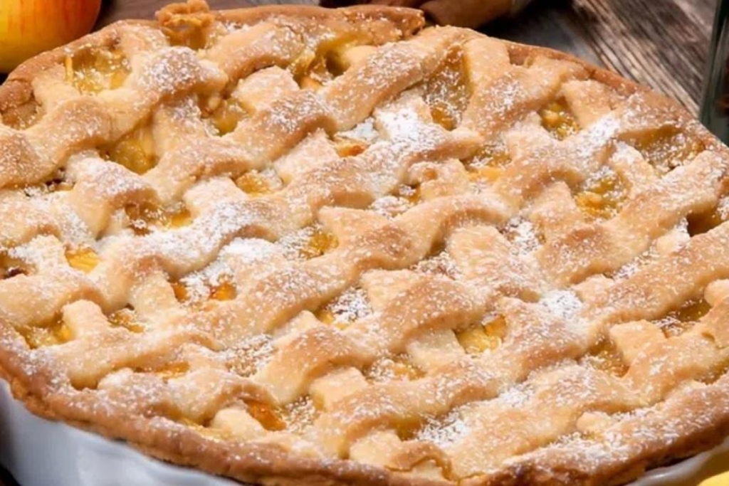 Torta de maçã deliciosa, que deixa um delicioso perfume no ar quando está no forno